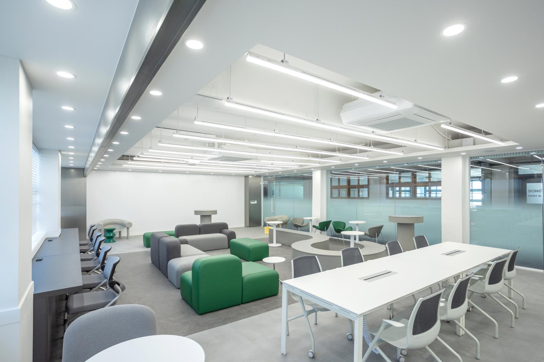 Livingrooms at School - 주택